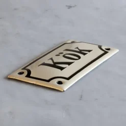 Emaljskylt - Kök vit/svart