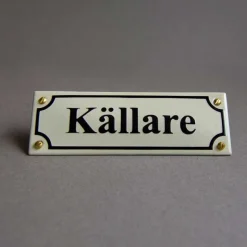 Emaljskylt - Källare vit/svart