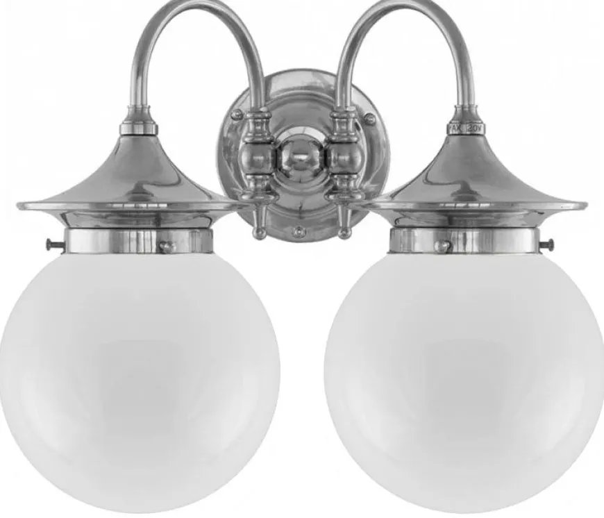 Vägglampa - Tigerstedt nickel, opalvita klot