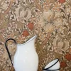 William Morris & Co. Tapet - Golden Lily Olive/Russet